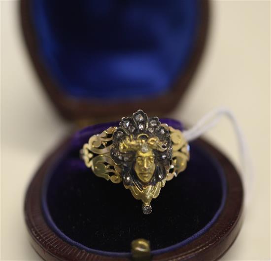 Cased diamond figural ring